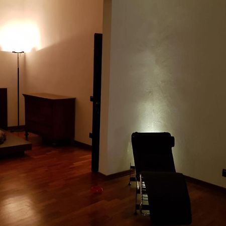 La Casa Con Piscina Riscaldata Interna Anna Luxury Garden Apartment Pisa Luaran gambar
