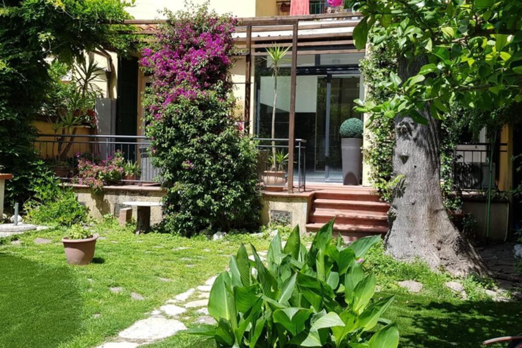 La Casa Con Piscina Riscaldata Interna Anna Luxury Garden Apartment Pisa Luaran gambar