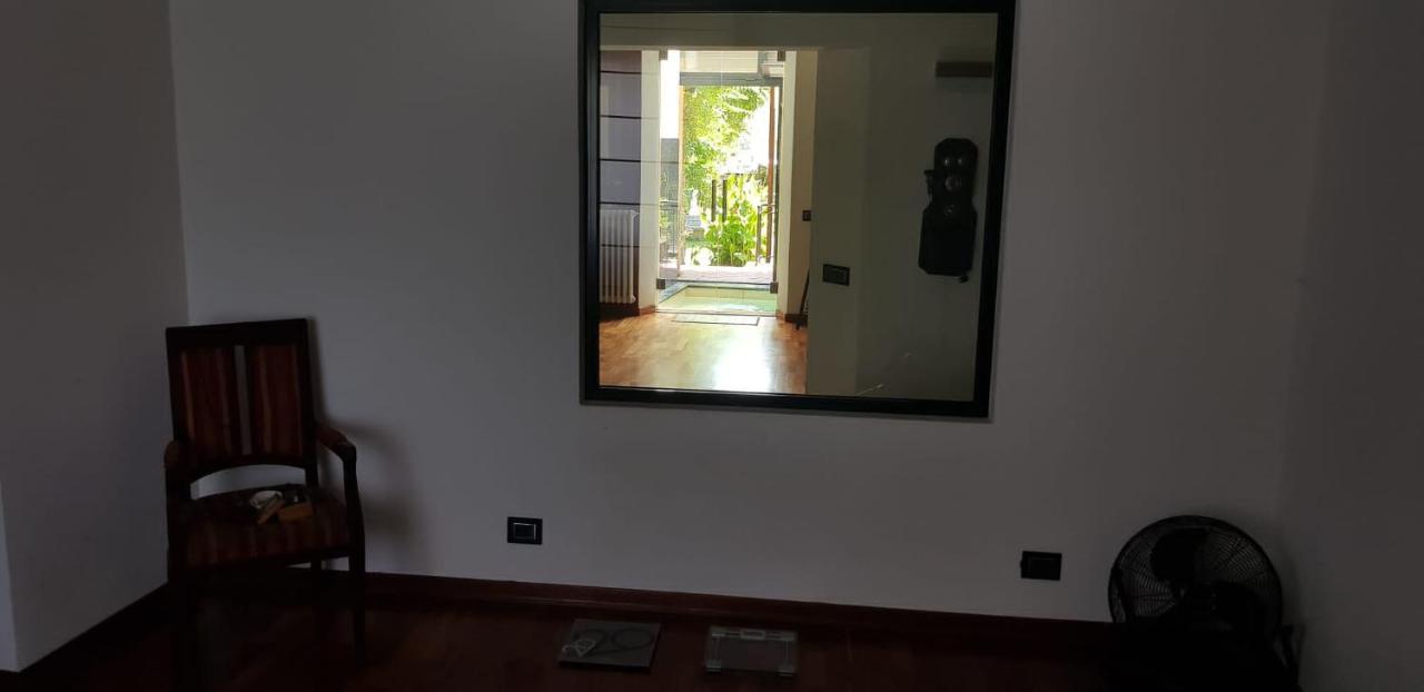 La Casa Con Piscina Riscaldata Interna Anna Luxury Garden Apartment Pisa Luaran gambar